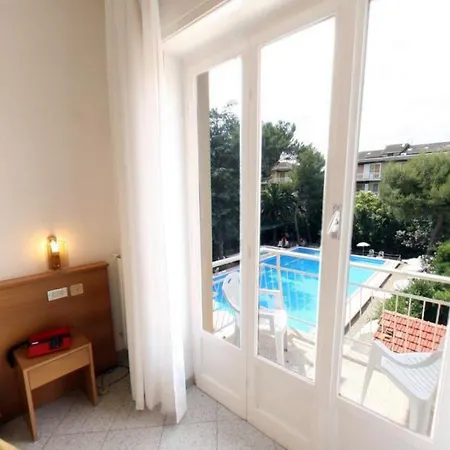 Hotel Royal Esplanade 디아노마리나